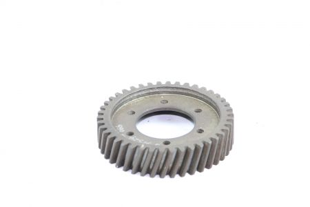 This gear with 42 teeth is designed for injection systems, ensuring precise and reliable fuel delivery.